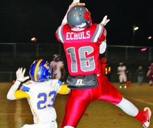 North Panola’s Jamarvis Echols went airborne to bring down this catch and turn it into a touchdown against Velma Jackson Friday night. The Panolian photo by Andy Young